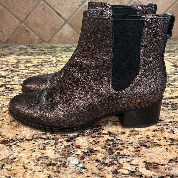 Naturalizer Dallas Bronze Metallic Chelsea Boots Size 9.5 - Picture 10 of 12